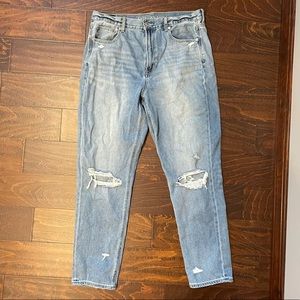 American Eagle Ripped Mom Jean Size 14 Long